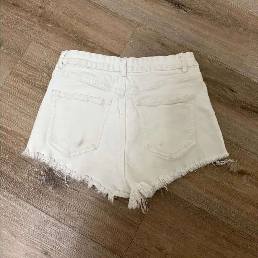 Zara White Denim Frayed Hem Distressed Denim Jean Woman's Short Shorts Size 6